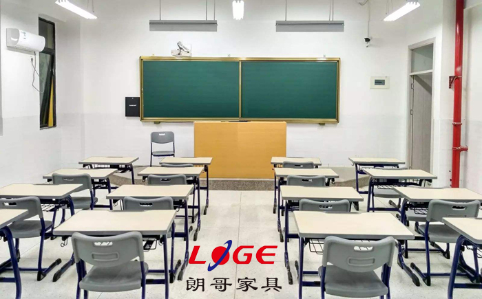 課桌椅定制時(shí)色彩搭配要遵循哪些原則？
